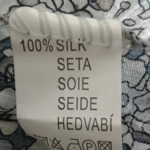 Silk scarf - Picture 4 of 4